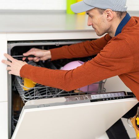 grand-terrace-appliance-repair-techs-image_08